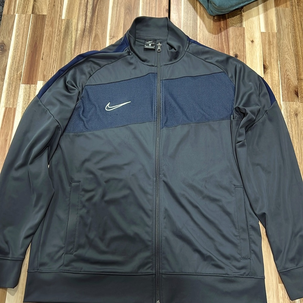 Brand New Nike lightweight full zip slate grey & navy